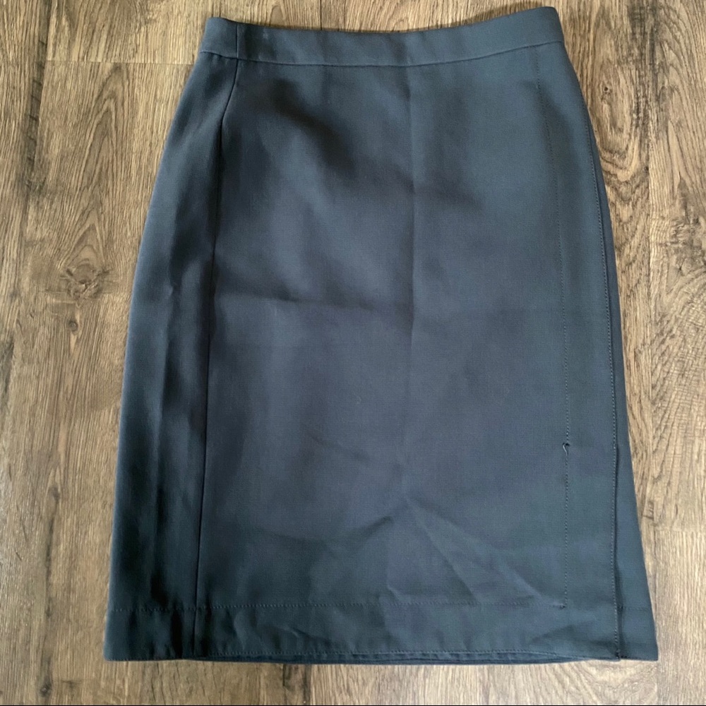 Ann Taylor gray pencil skirt